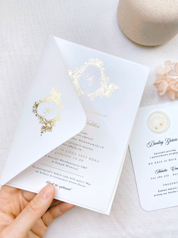 <font size="4">ROYAL CHIC</font>