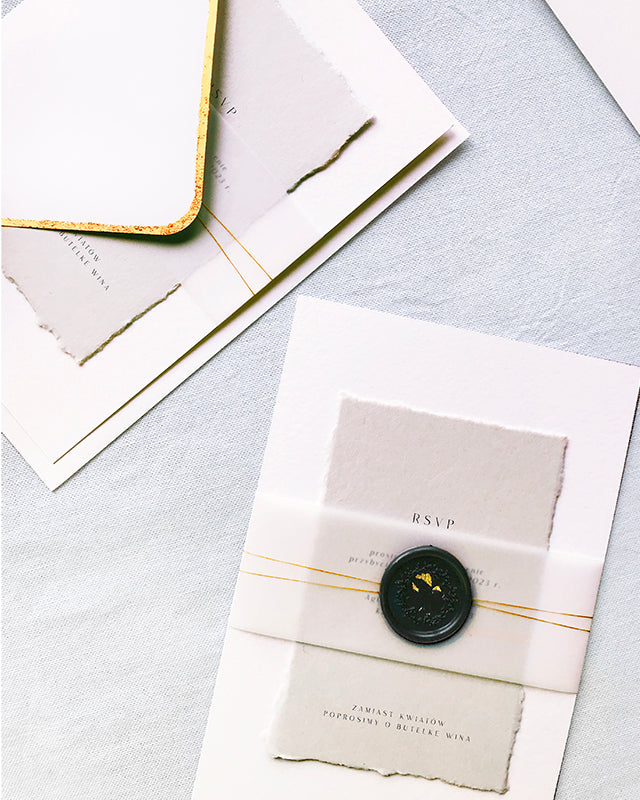 <font size="4">SUBTLE GREY</font>